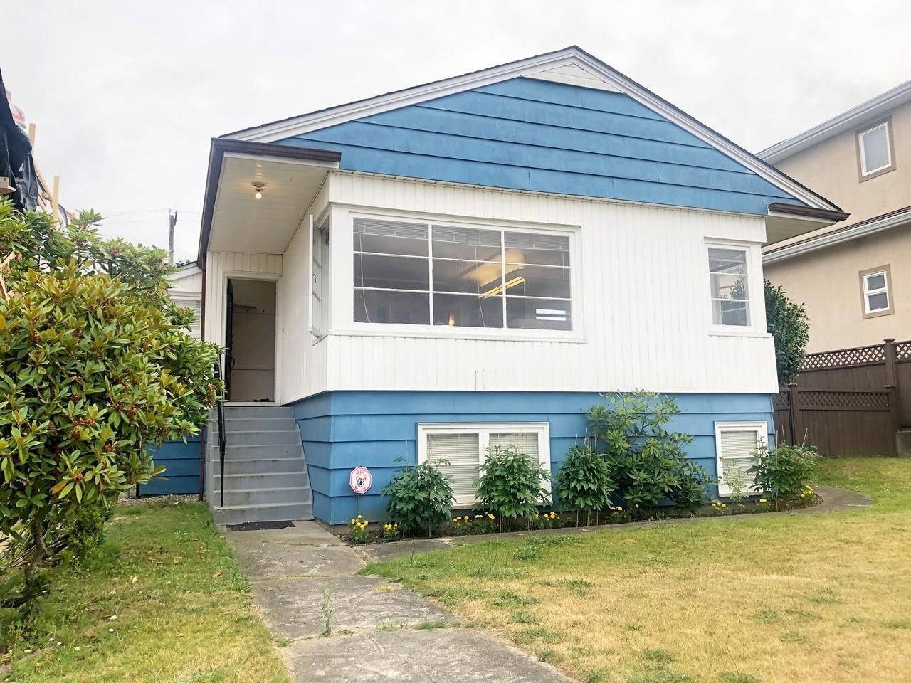 I have sold a property at 3744 LINWOOD ST in Burnaby
