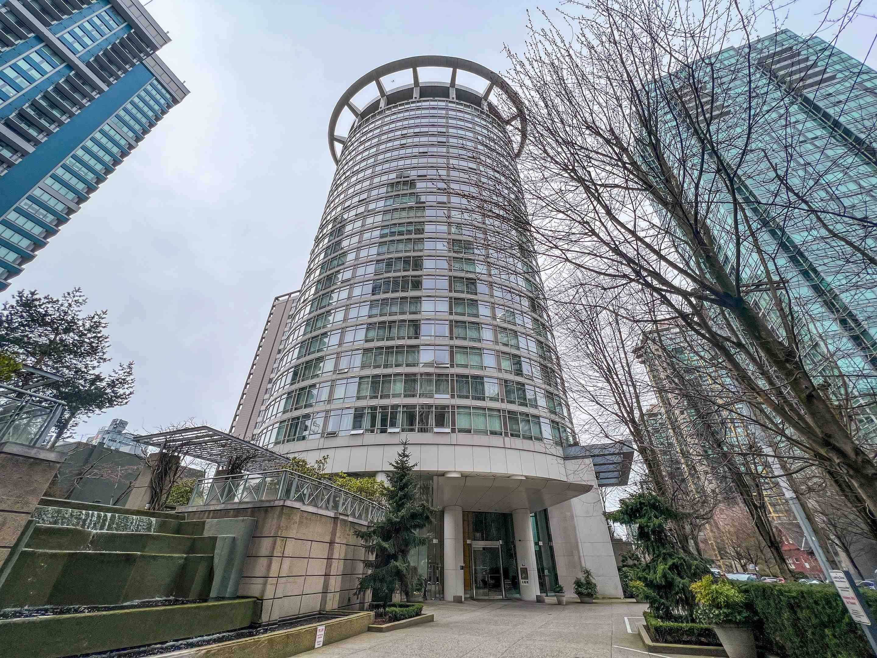 I have sold a property at 1806 1288 ALBERNI ST in Vancouver
